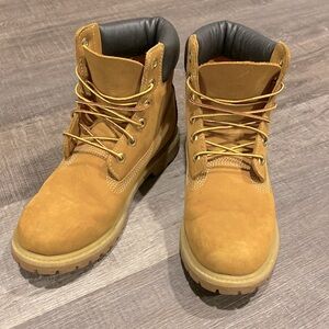 Women’s Timberland Wheat Nubuck Primaloft Boots